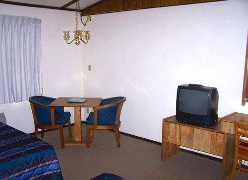 Motel 95&Campground Hixton Buitenkant foto
